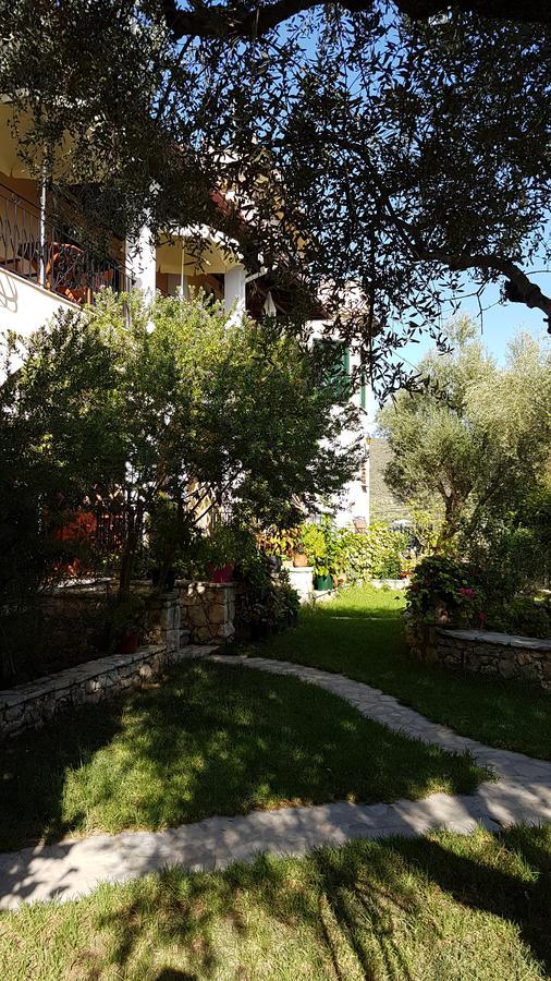 Castello Bellos Studios Keri Buitenkant foto
